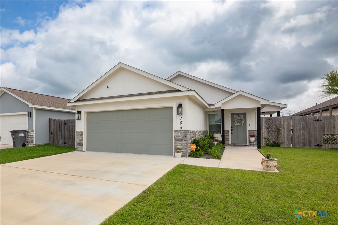 104 Pienza Drive Property Photo 1