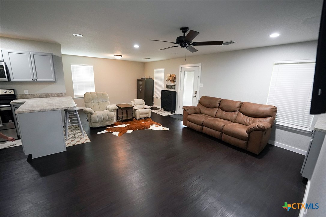 3363 Fm 713 Property Photo 4