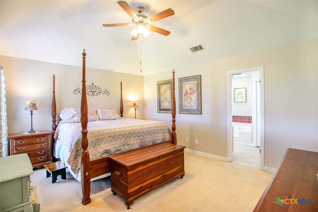 296 Cross Timbers Lane Property Photo 12