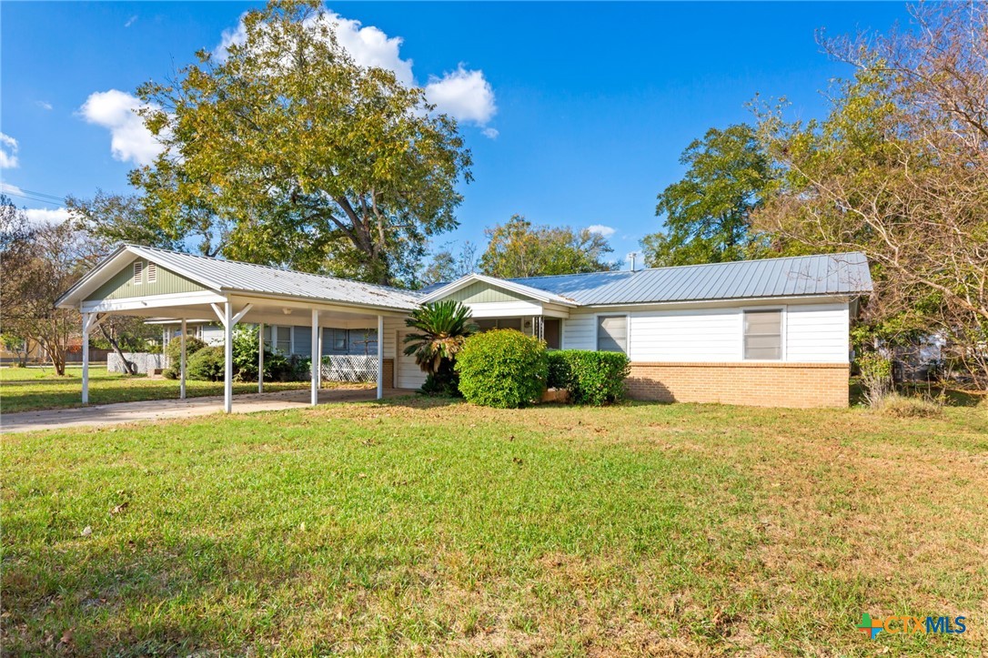 607 E Milam Street Property Photo 1
