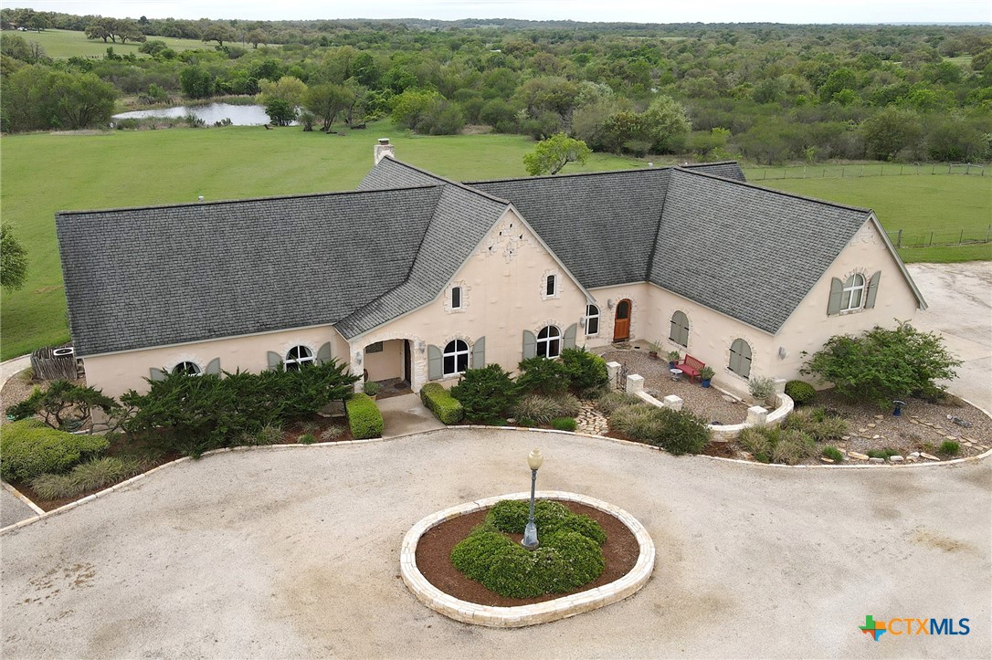 5904 Old Yoakum Road Property Photo 1