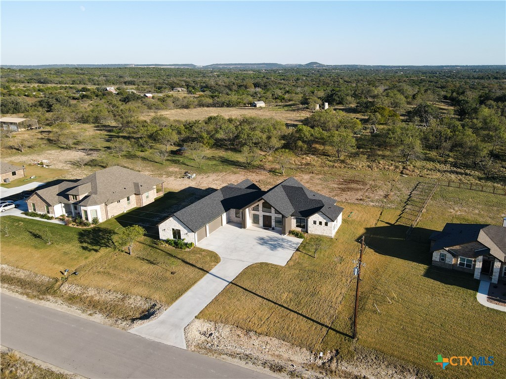 549 County Road 3152 Property Photo 4