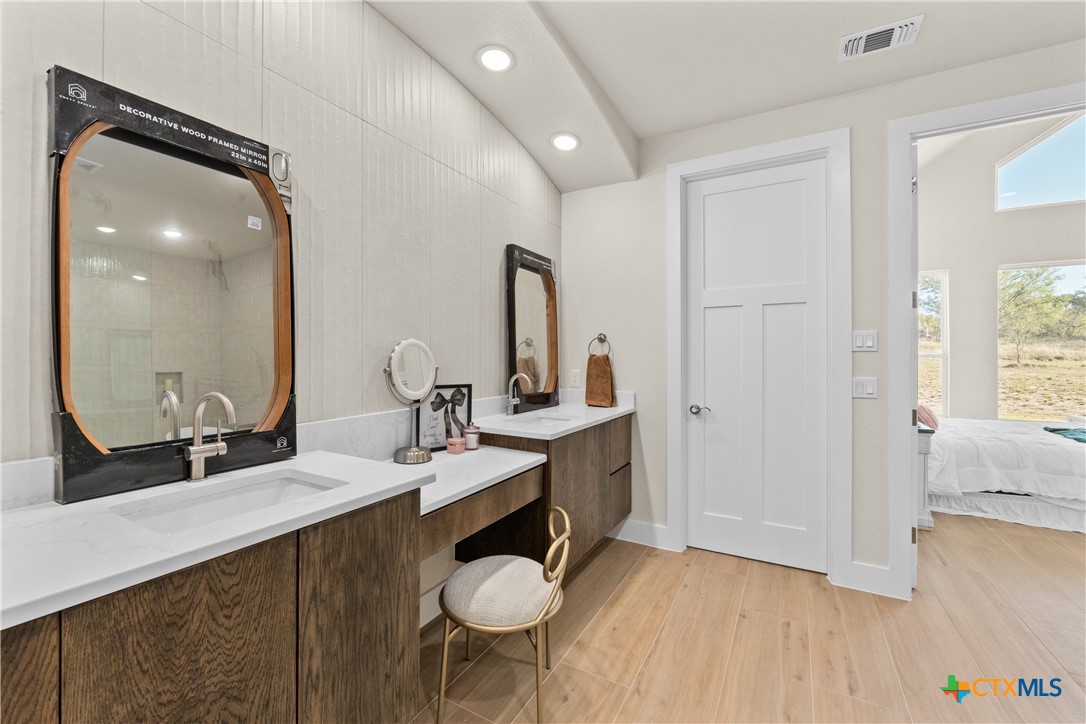 549 County Road 3152 Property Photo 23