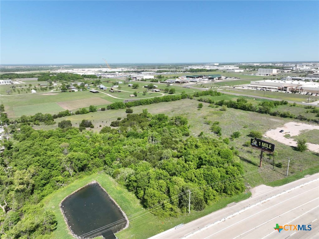 1902 N General Bruce Drive Property Photo 2