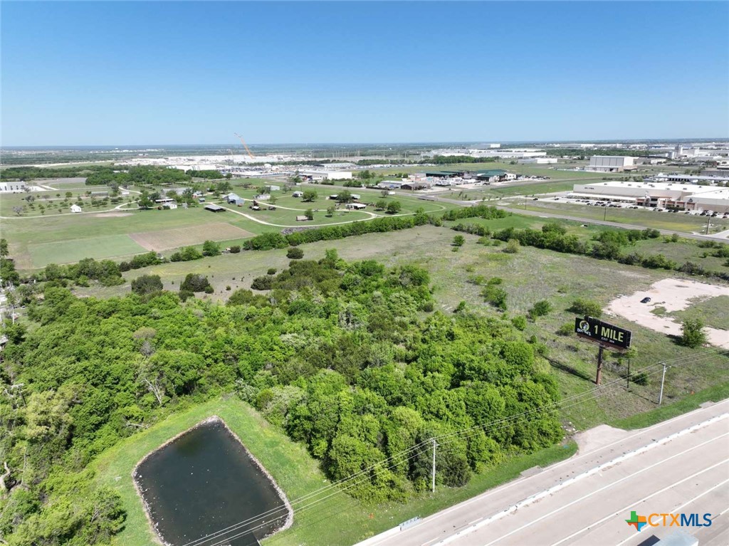 1902 N General Bruce Drive Property Photo 6