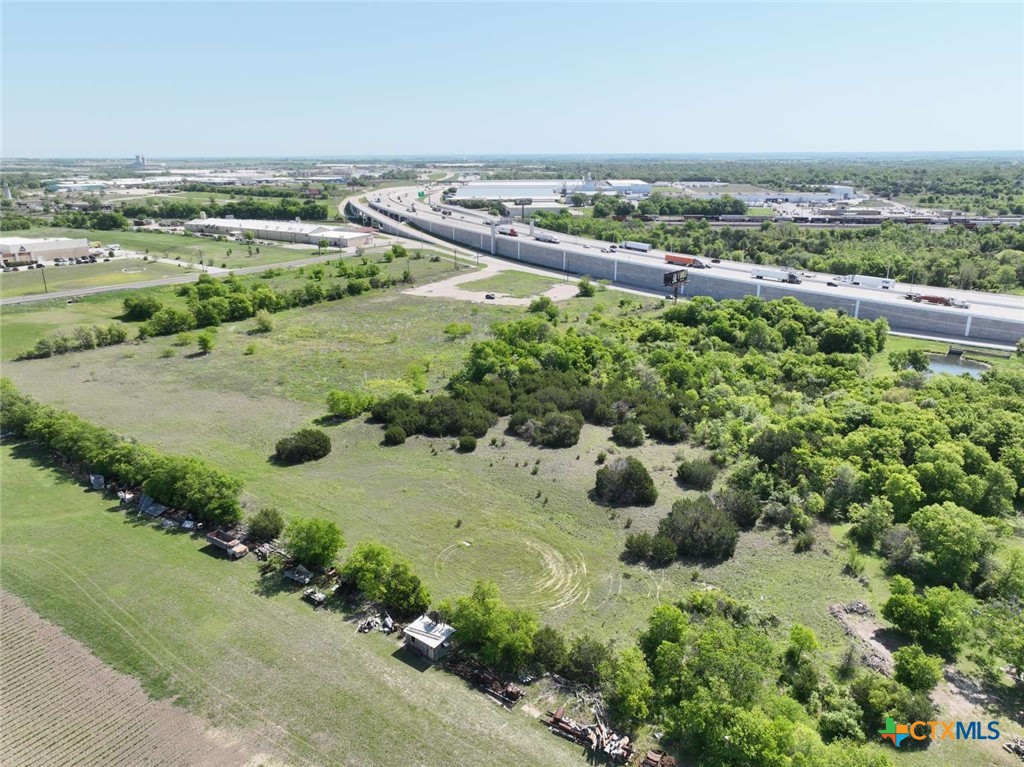 1902 N General Bruce Drive Property Photo 10