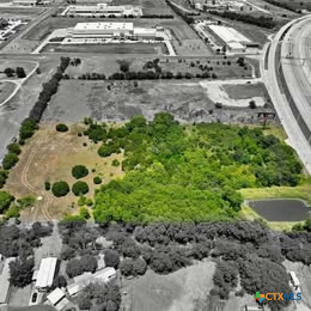 1902 N General Bruce Drive Property Photo 12