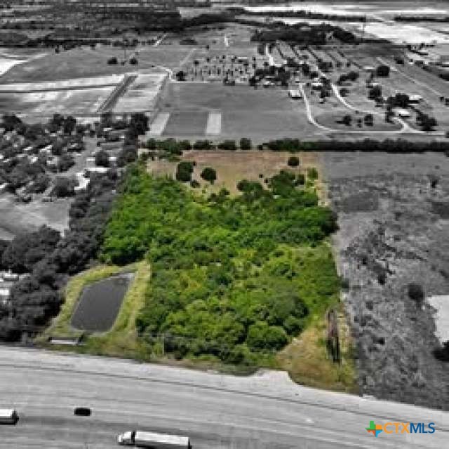 1902 N General Bruce Drive Property Photo 13