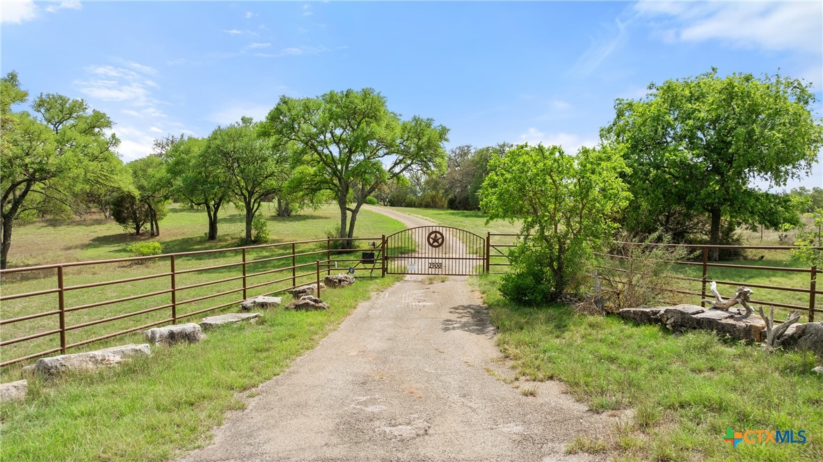 1900 County Road 120a Property Photo 17