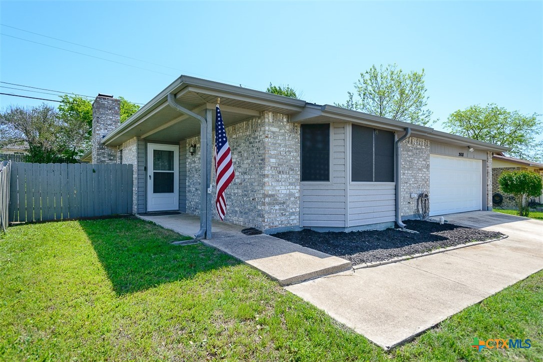 2608 Transit Drive Property Photo 1