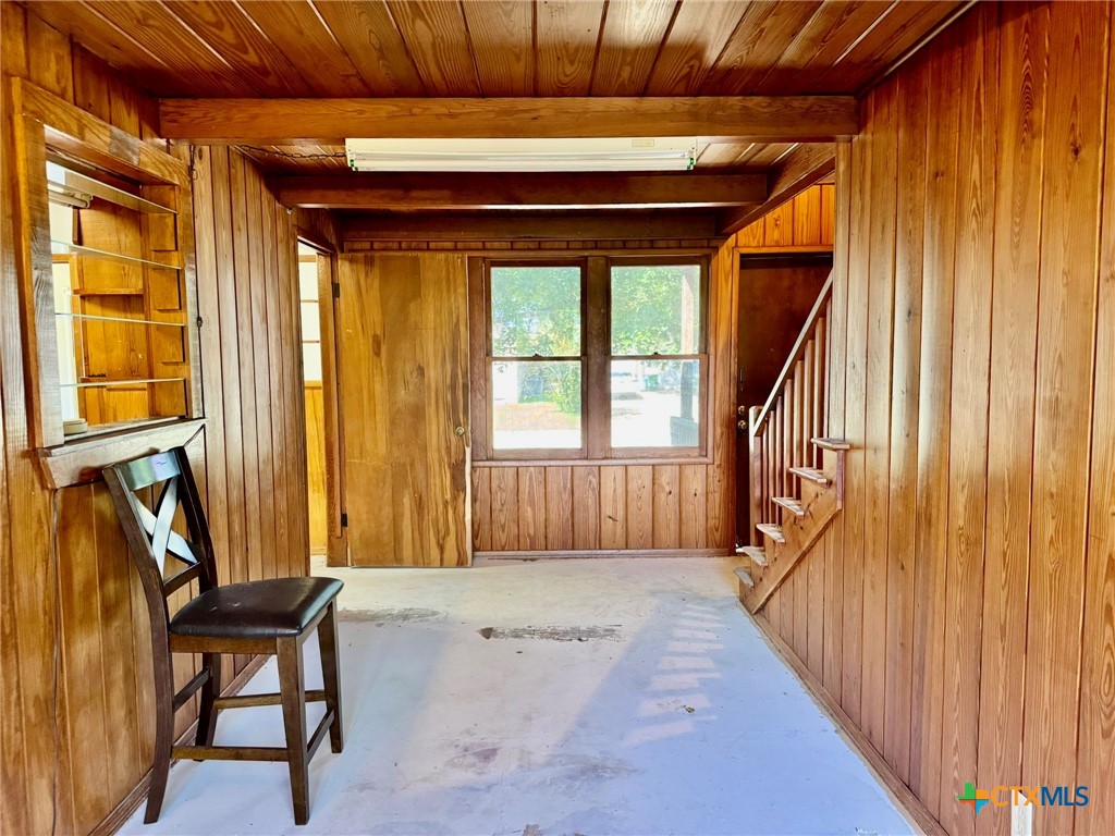 702 E Rosebud Avenue Property Photo 8