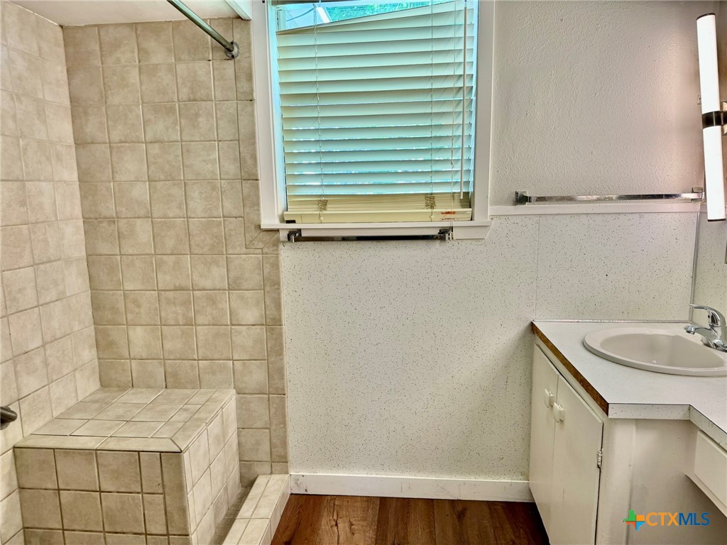 702 E Rosebud Avenue Property Photo 13