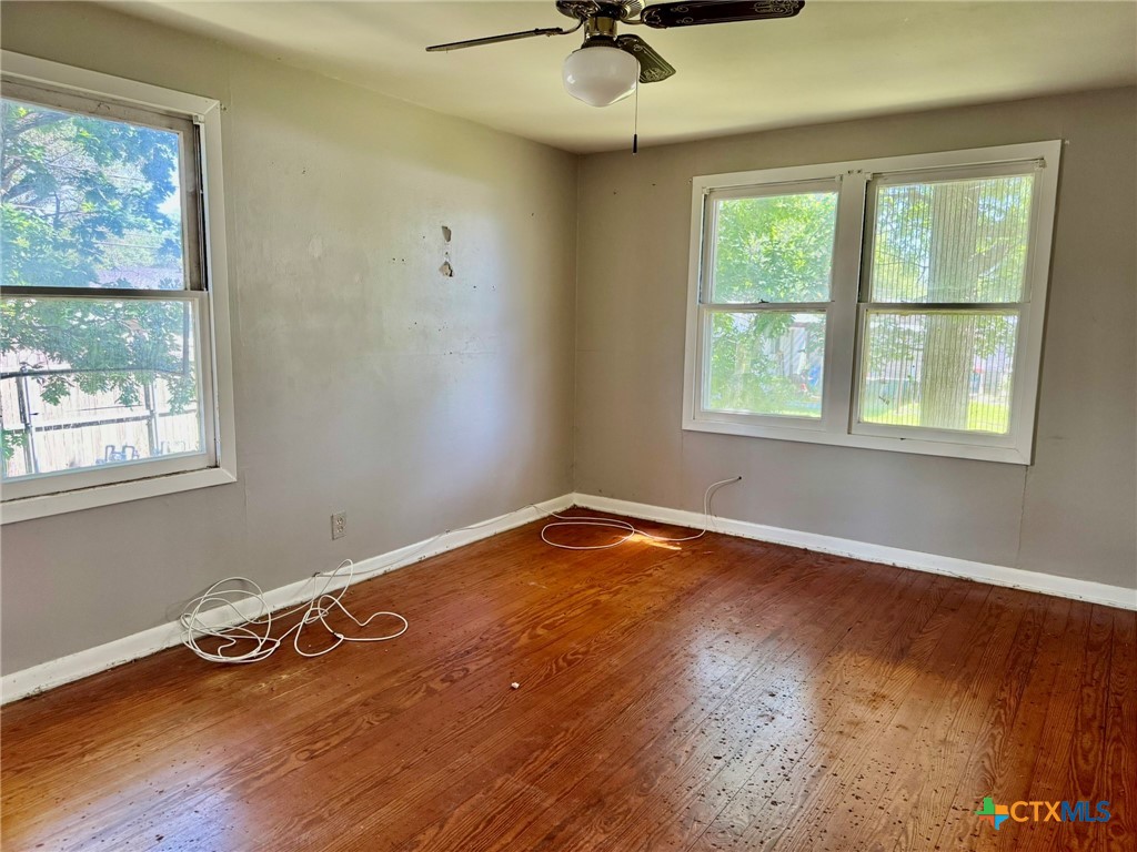 702 E Rosebud Avenue Property Photo 15