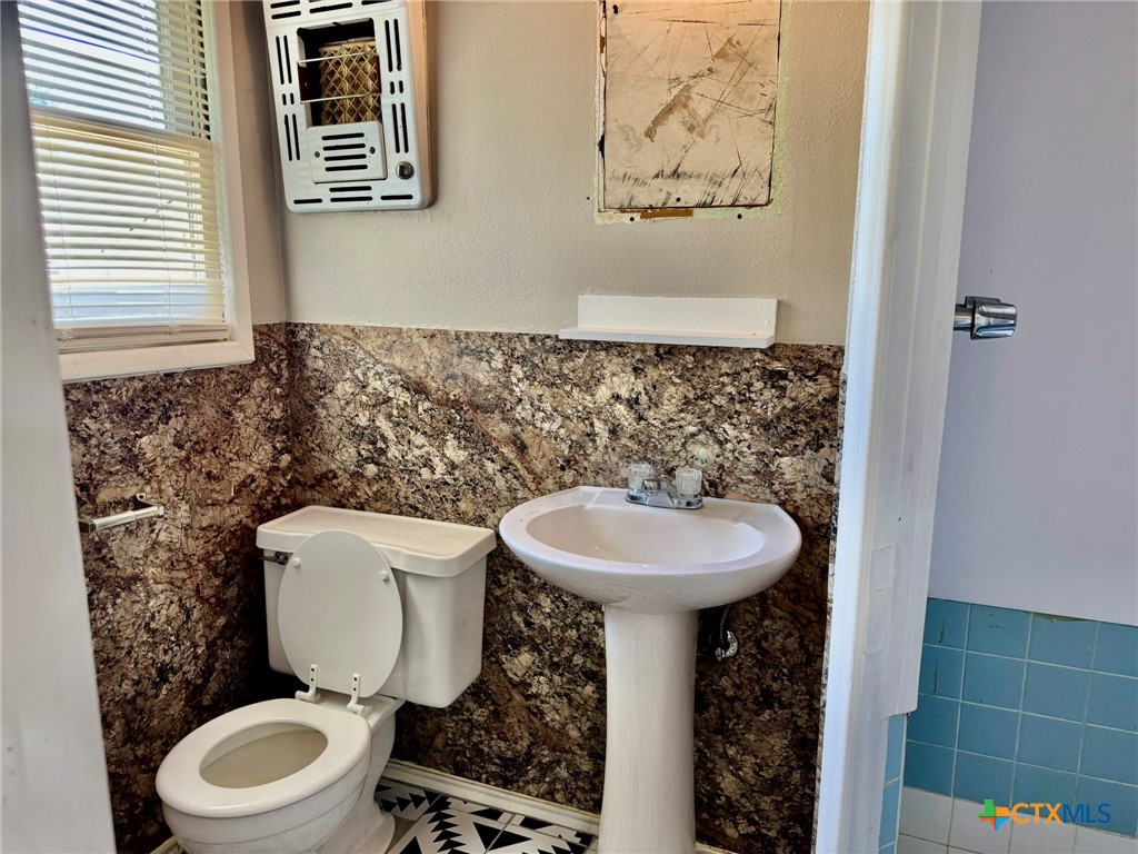 702 E Rosebud Avenue Property Photo 19