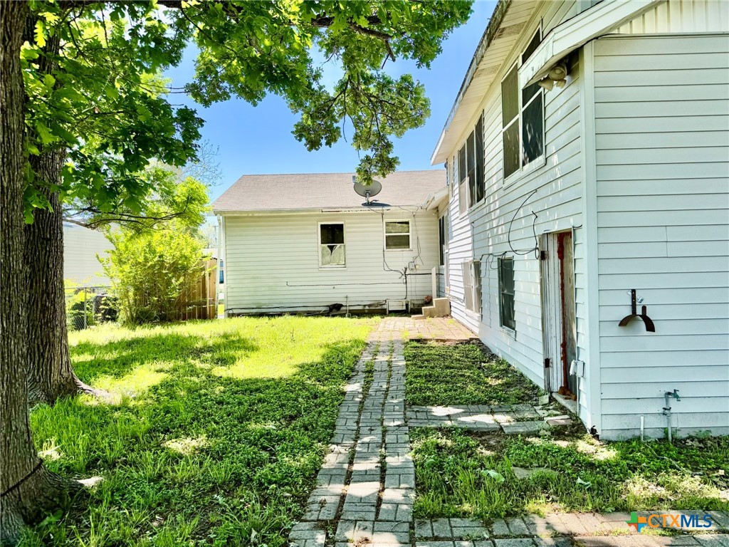 702 E Rosebud Avenue Property Photo 27
