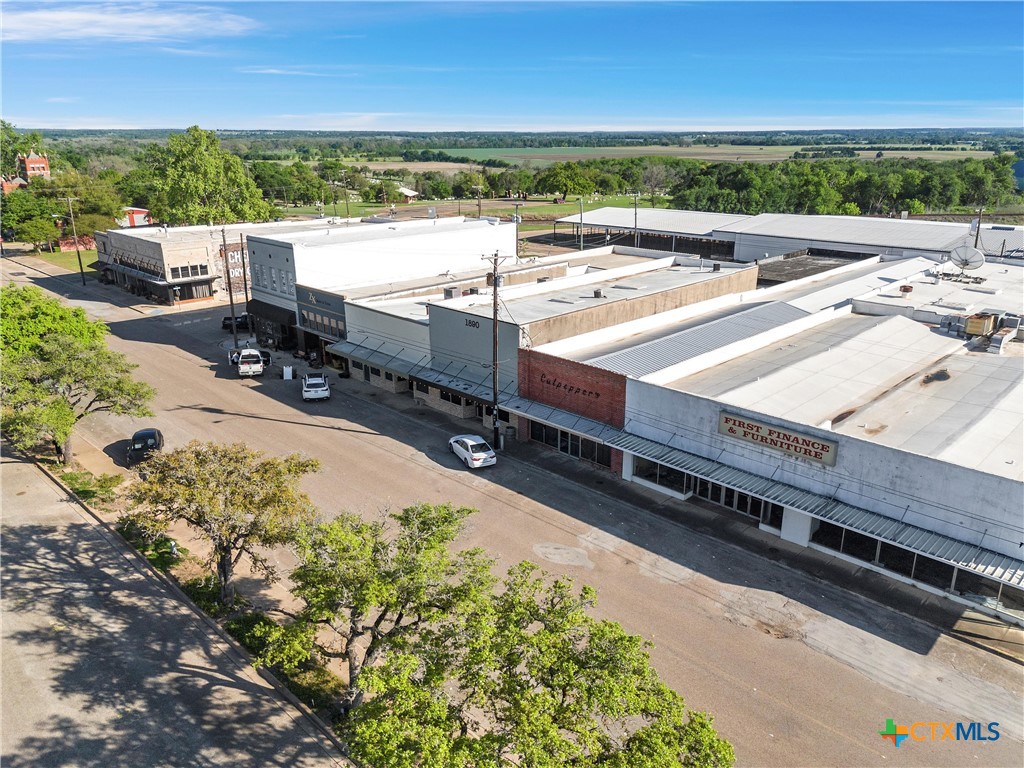 107 W Main Street Property Photo 4