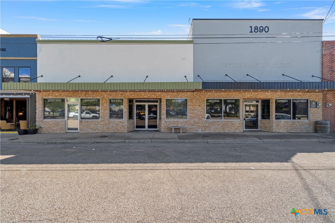 107 W Main Street Property Photo 6