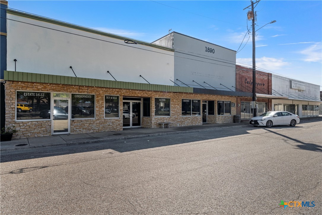 107 W Main Street Property Photo 7