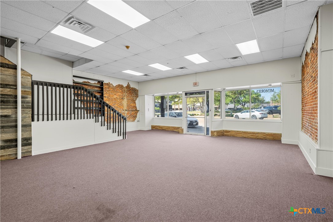 107 W Main Street Property Photo 9