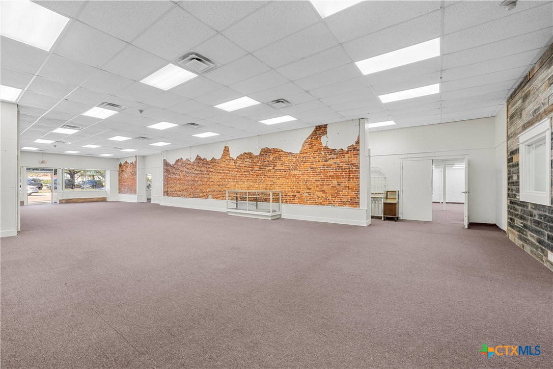 107 W Main Street Property Photo 12