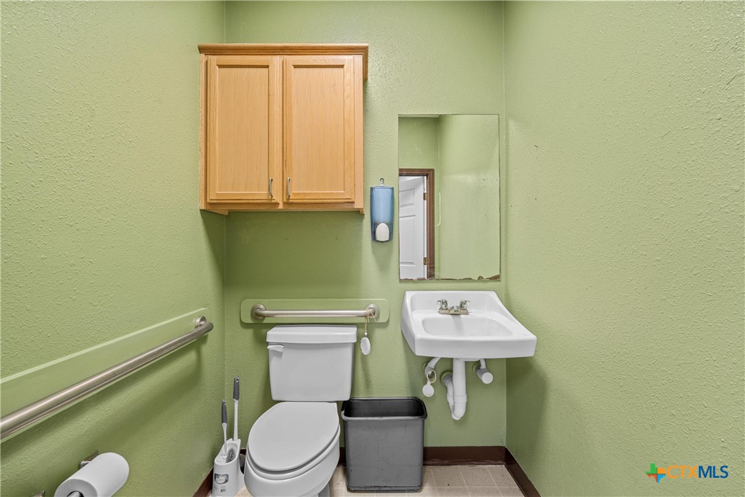 107 W Main Street Property Photo 13