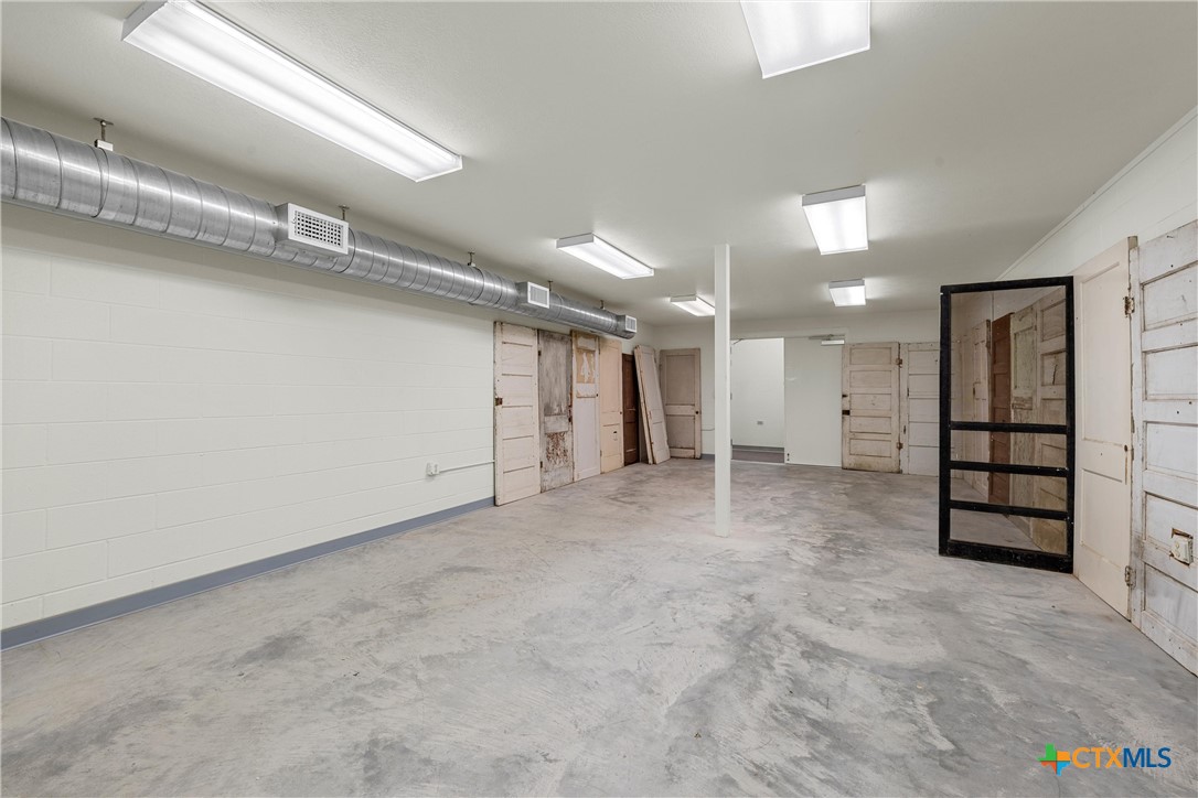 107 W Main Street Property Photo 26