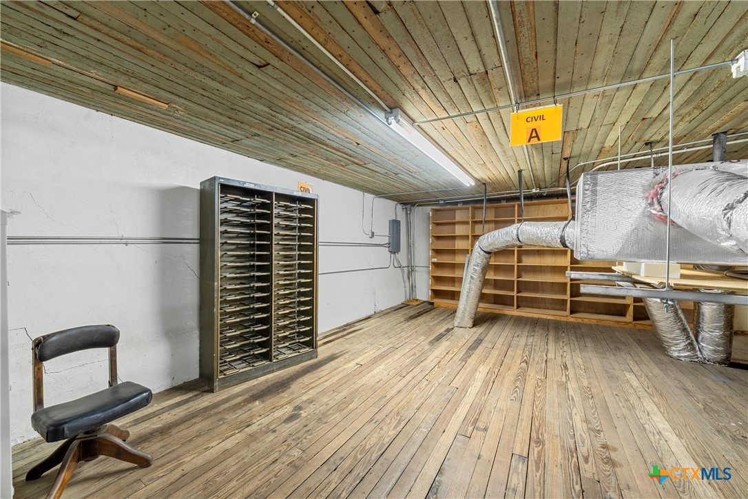 107 W Main Street Property Photo 33