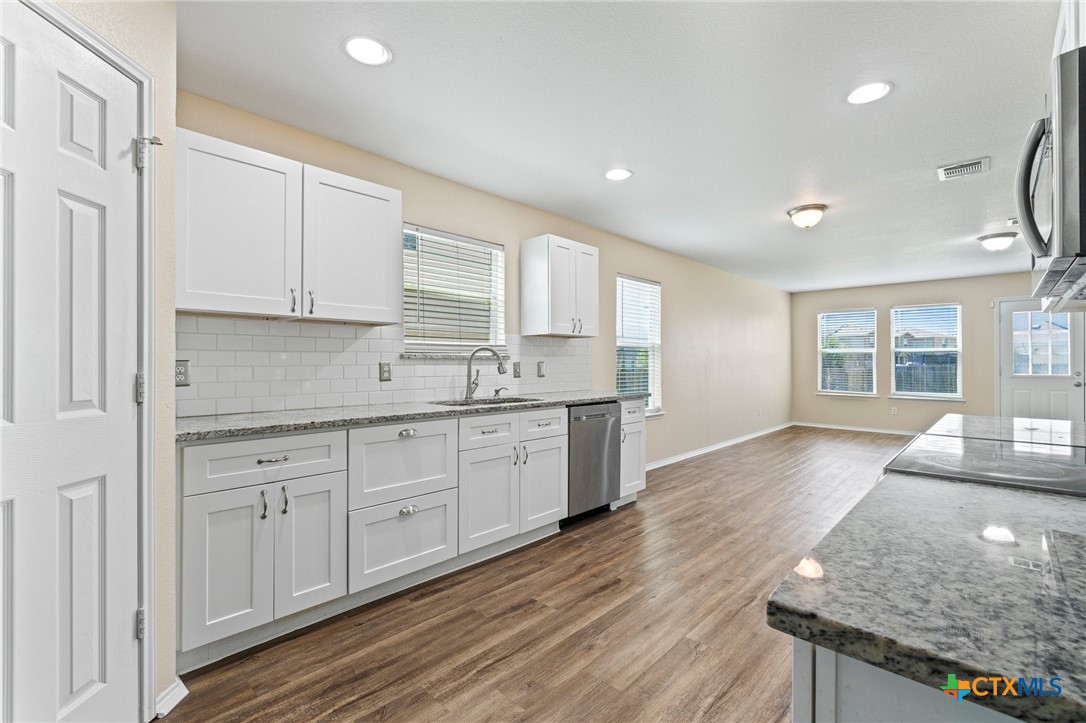 9305 Devonshire Court Property Photo 7