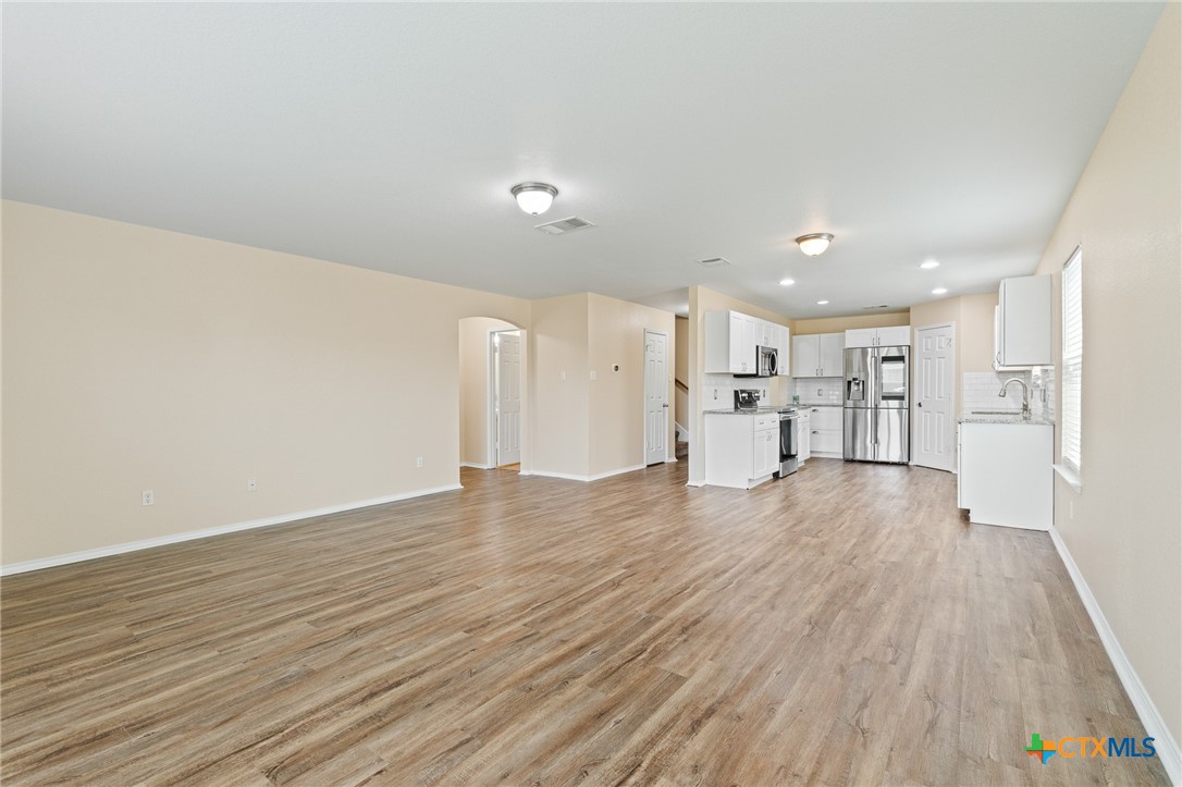 9305 Devonshire Court Property Photo 10