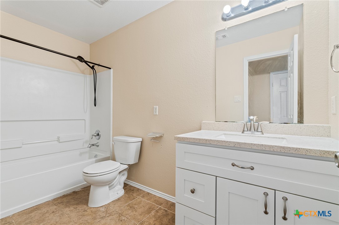 9305 Devonshire Court Property Photo 27