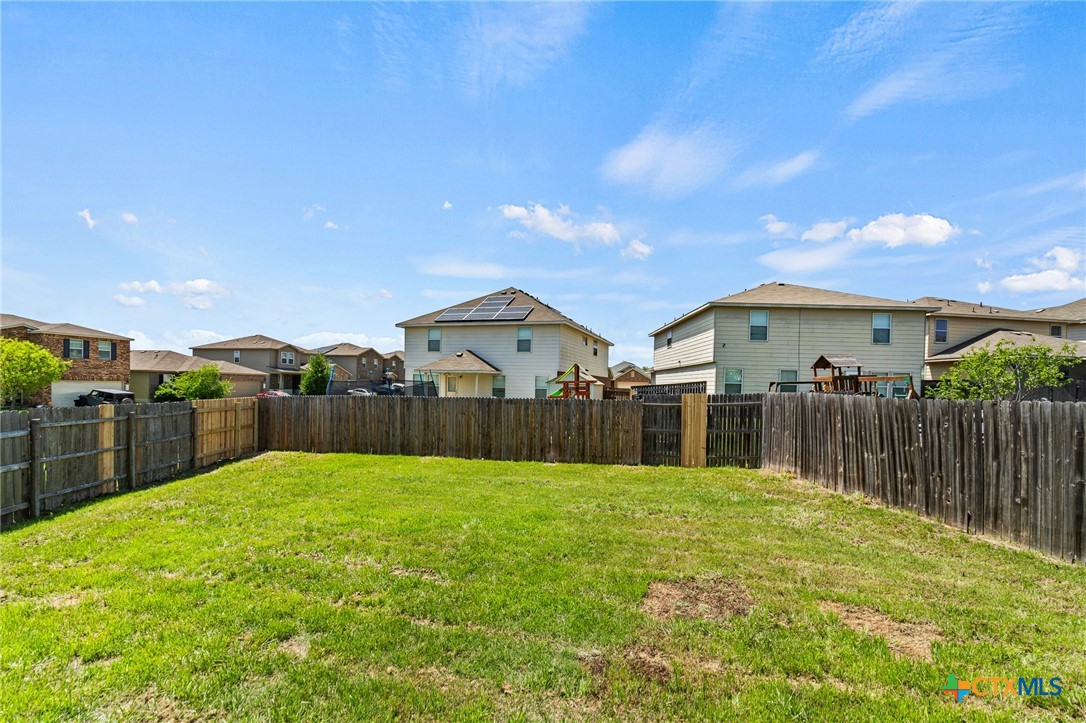 9305 Devonshire Court Property Photo 31