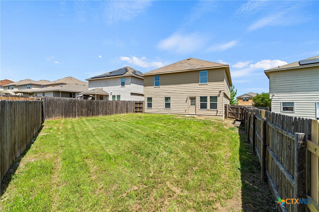 9305 Devonshire Court Property Photo 33