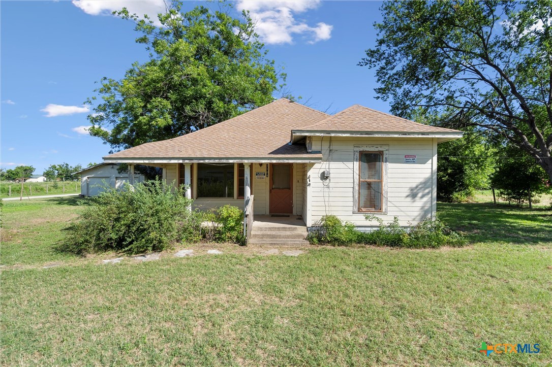 1104 E Umlang Street Property Photo 1