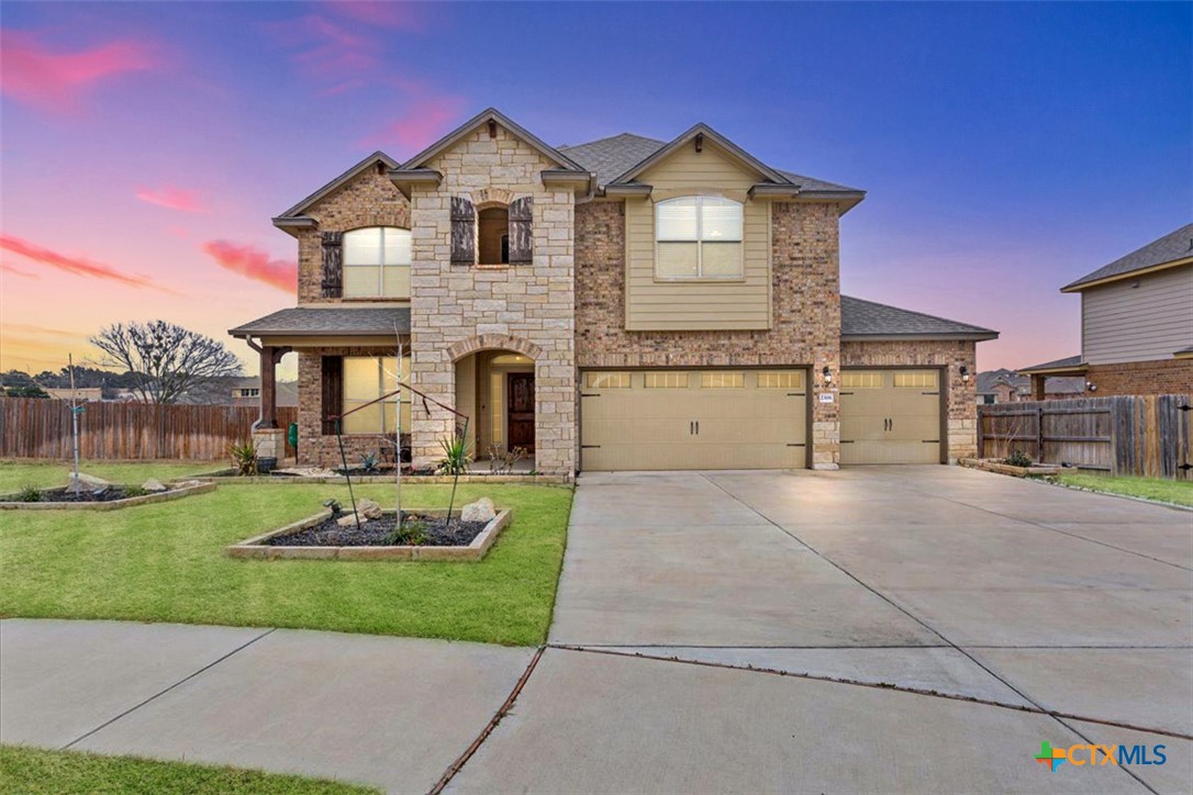 2306 Verona Court Property Photo 1