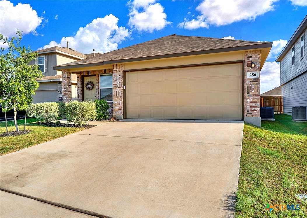 256 Middle Green Loop Property Photo 1