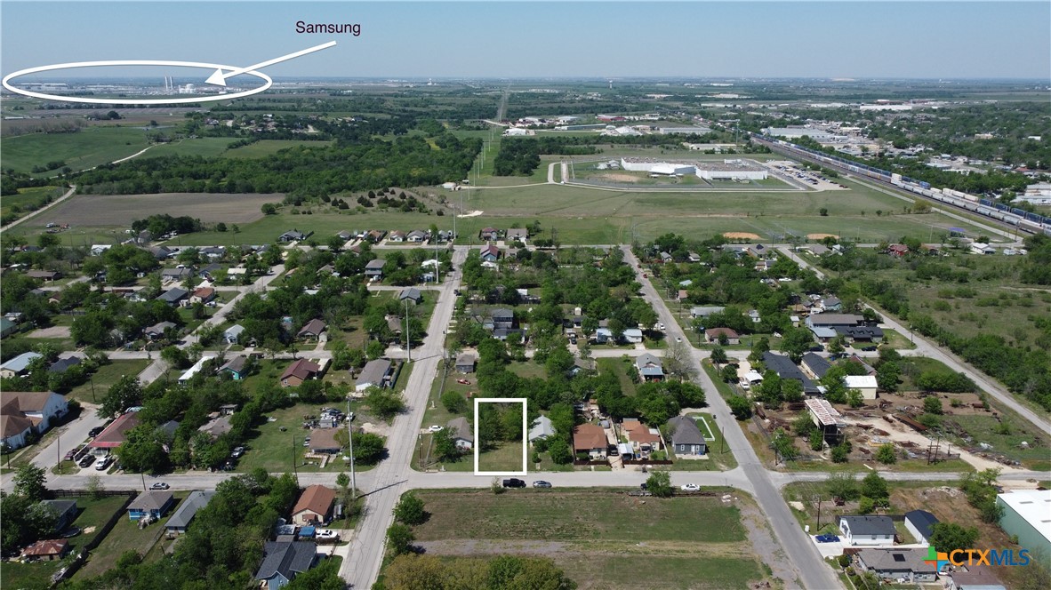 408 Symes Street Property Photo 4