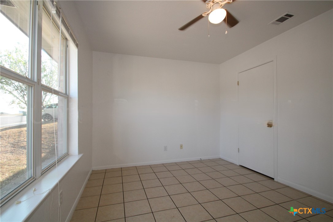 404 Justin Lane Property Photo 7