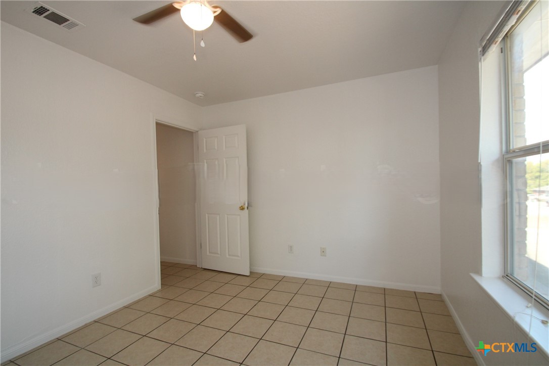 404 Justin Lane Property Photo 8