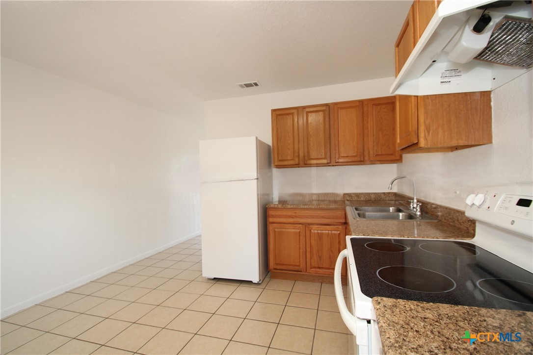 404 Justin Lane Property Photo 10