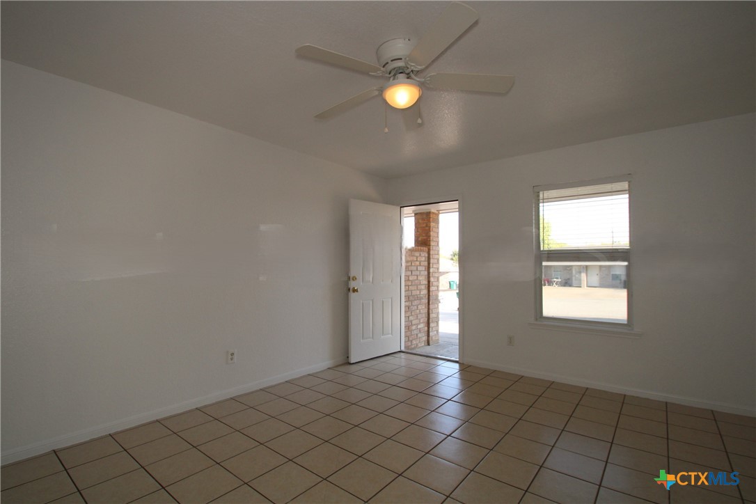 404 Justin Lane Property Photo 16