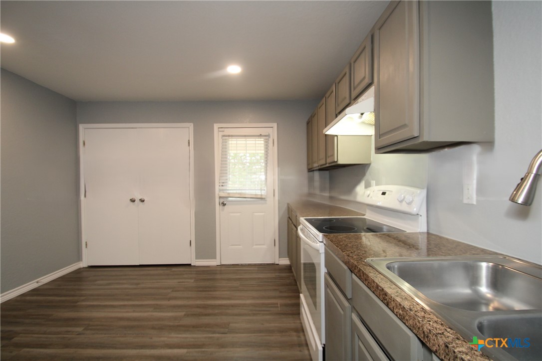 404 Justin Lane Property Photo 24