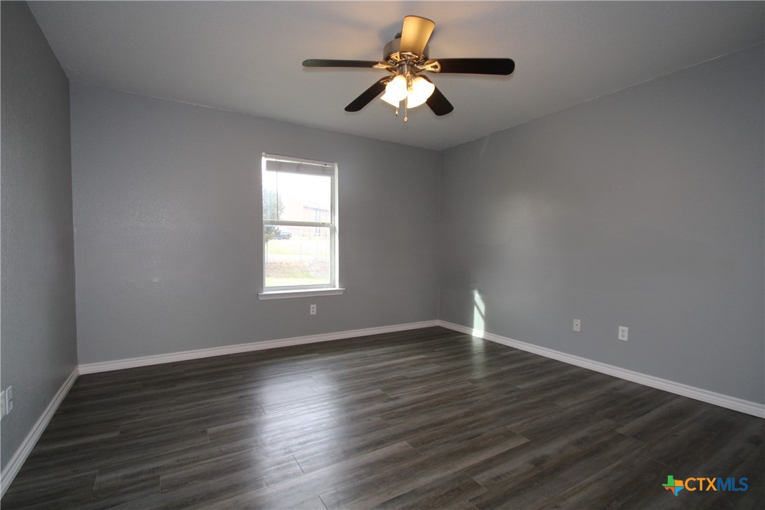 404 Justin Lane Property Photo 32