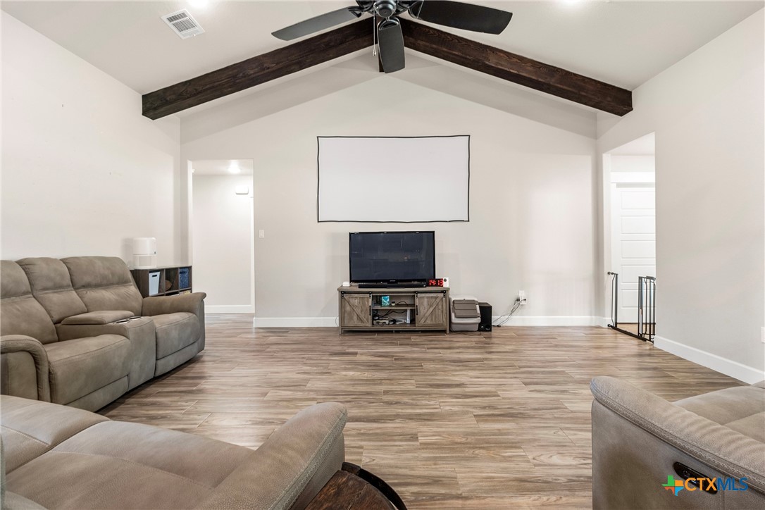 112 Savage Circle Property Photo 5