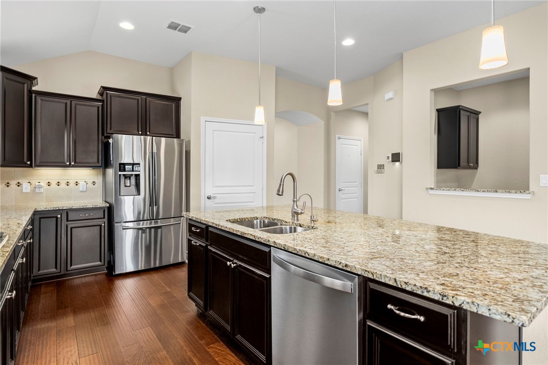 620 Ridgemeadow Drive Property Photo 10