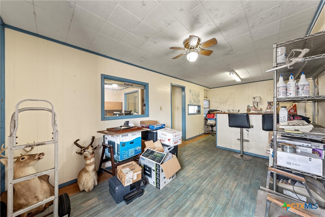 201 W Oak Street Property Photo 33