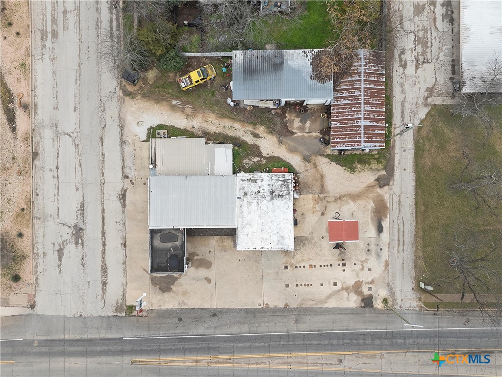 201 W Oak Street Property Photo 41