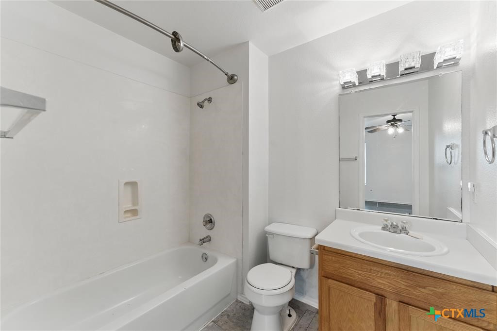 3107 Crownover Street Property Photo 18