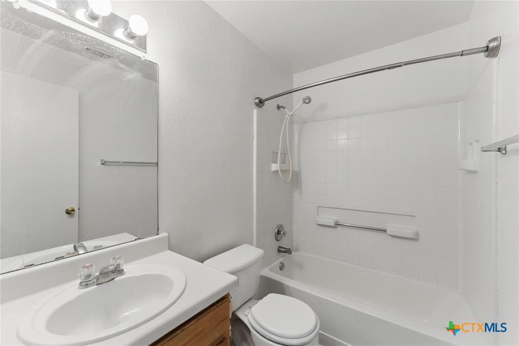 3107 Crownover Street Property Photo 21