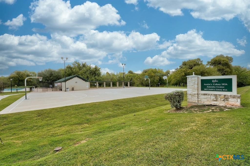 3107 Crownover Street Property Photo 26