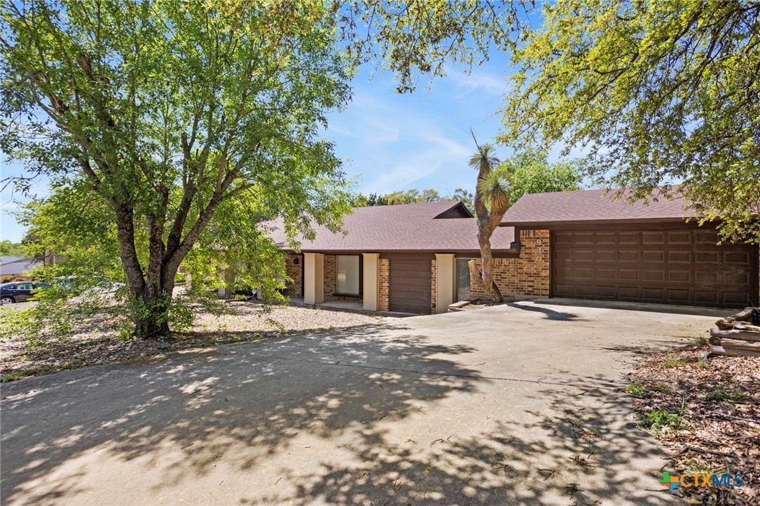 930 Verna Lee Boulevard Property Photo